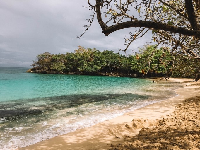 Liduprázdné pláže